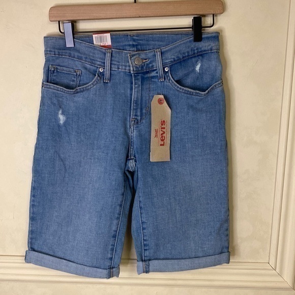 Levi’s Bermuda Short size 28 - Picture 1 of 3